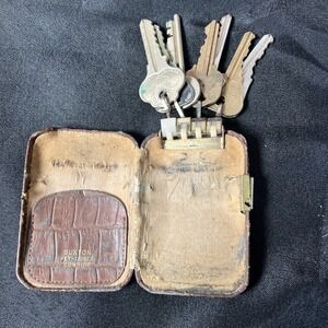 Vintage Buxton Leather Key Holder - 4 Hooks For Keys - Leather Slot